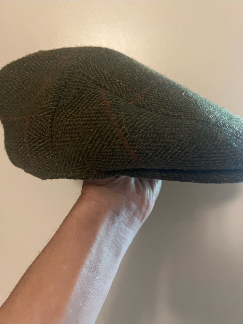 Walker and Hawkes Tweed Flat/ News Boy/ English Country Cap - Green Windowpane